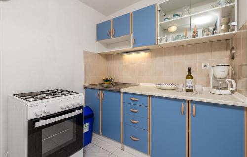 Senj Apartment | 1 Bedroom Lovely Apartment In Starigrad