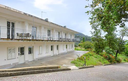 Santa Maria Apartment | 1 Bedroom Lovely Apartment In Ricadi
