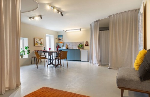 Mafra Apartment | 1 Bedroom Apartment in Sobral da Abelheira