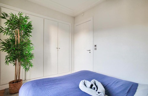 Saint-Thomas-d'Aquin Apartment | 1 Bedroom Saint Germain Sevres