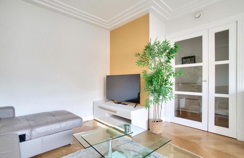 Saint-Thomas-d'Aquin Apartment | 1 Bedroom Saint Germain Sevres