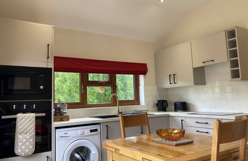 Longford House | 1 Bedroomed Detached Holiday Retreat Pant