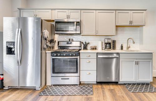 Stroudsburg House | 1 Block to Main Street Dtwn Stroudsburg Townhome!