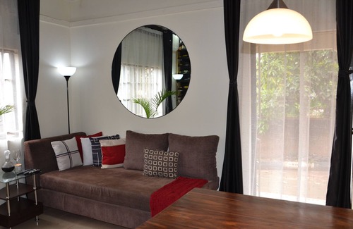 Bukoto House | 1 br,1 ba updated space to rent suitable for solo travelers & couples