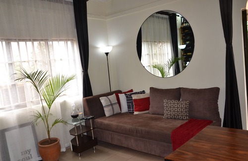 Bukoto House | 1 br,1 ba updated space to rent suitable for solo travelers & couples