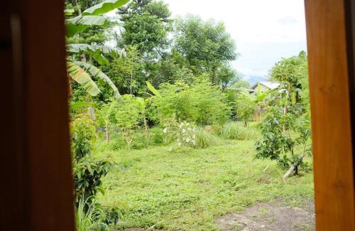Gerokgak Villa | 1 Br Riverside Retreat Private Cabin in Nature