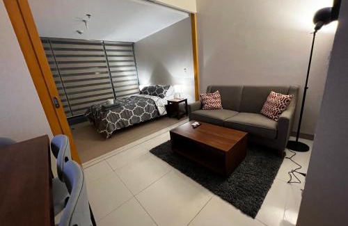 Bonifacio Global City Apartment | 1 BR Uptown BGC across Uptown Mall