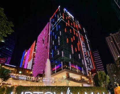Bonifacio Global City Apartment | 1 BR Uptown BGC across Uptown Mall