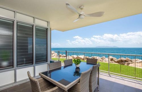 Nelly Bay Apartment | 1 Bright Point Apartment 4105