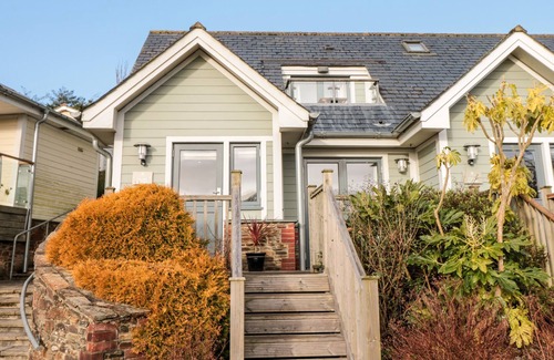 Bugford Cottage | 1 COURT COTTAGE, HILLFIELD VILLAGE, family friendly in Dartmouth