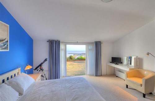 Lyme Regis Apartment | 1 Harbour Heights