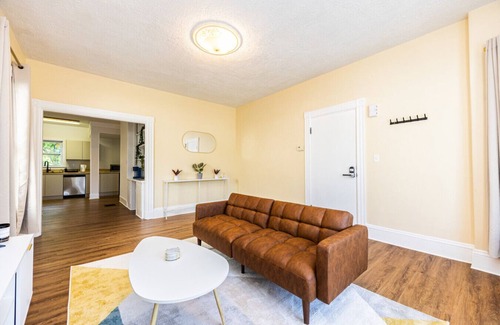 Winter Hill House | 1 House 2 Units For Your Group