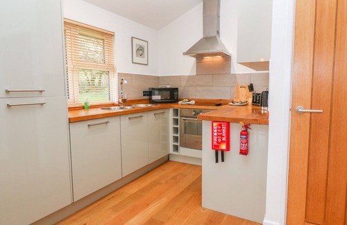 Looe Cottage | 1 Lake View