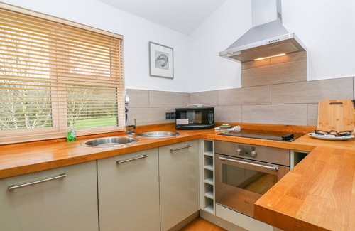 Looe Cottage | 1 Lake View