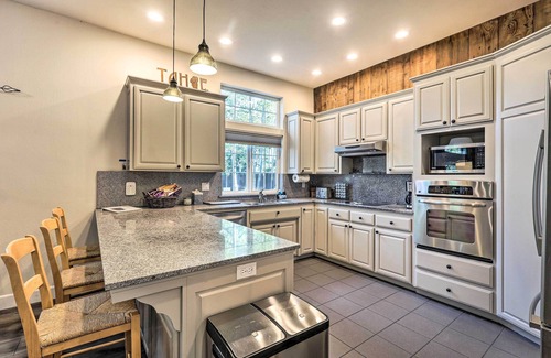 Comstock Acres House | 1 Mi to Commons Beach: Tahoe City Getaway!