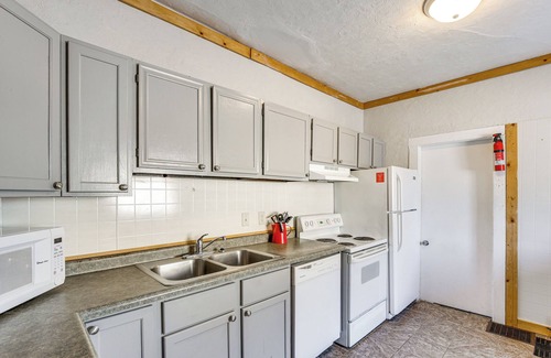Winona Condo | 1 Mi to Downtown: Welcoming Winona Duplex