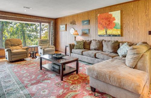 Mountain Home House | 1 Mi to Norfolk Lake! Anglers Escape with Mtn Views