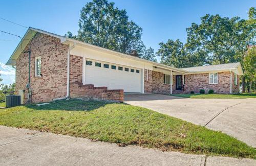 Mountain Home House | 1 Mi to Norfolk Lake! Anglers Escape with Mtn Views