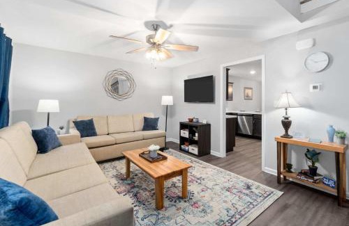 Clarksville House | 1-Mile to Downtown Clarksville Cozy in Queen-City