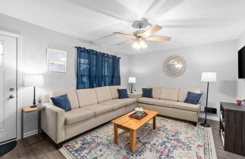 Clarksville House | 1-Mile to Downtown Clarksville Cozy in Queen-City