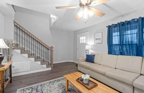 Clarksville House | 1-Mile to Downtown Clarksville Cozy in Queen-City