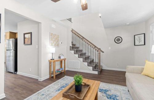 Clarksville House | 1-Mile to Downtown Clarksville Queen-City Charmer