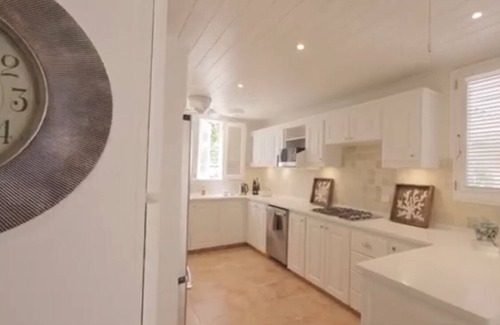 Clinketts Villa | 1 minute to the Beach! Family sized luxury Villa with Pool, West Coast Barbados