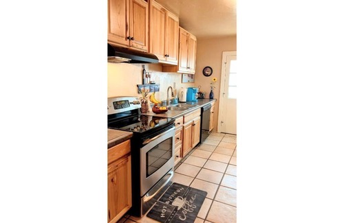 Carson City House | #1-NewPrivate HotTub-My Spare Cottages-Near Tahoe!