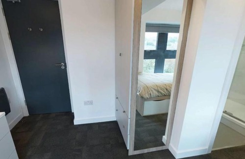 Lancaster House | 1 Night Free Comfortable Rooms in Lancaster for STUDENTS ONLY - SK