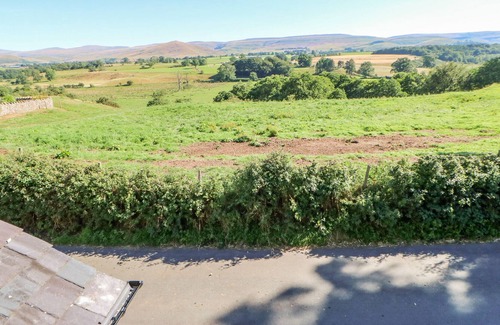 Brampton Cottage | 1 PENNINE VIEW, pet friendly in Appleby-In-Westmorland