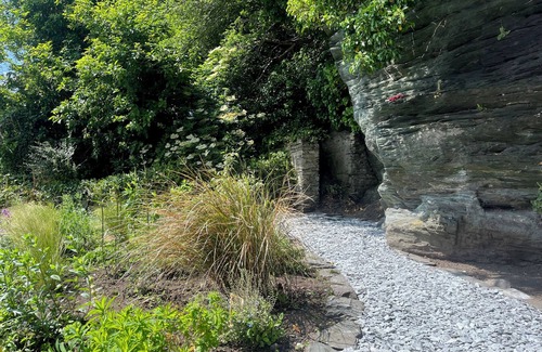 Treknow Cottage | 1 ROCK COTTAGES, pet friendly, character holiday cottage in Tintagel