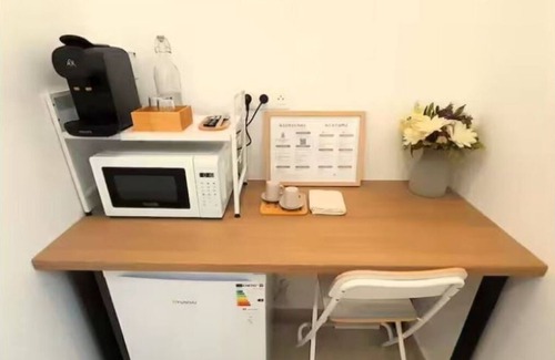 Noisy-le-Sec Apartment | 1-Studio Cosy 10 min from Paris | Train, Metro
