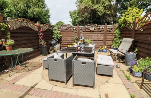 Cowes Cottage | 1 Westwood Close