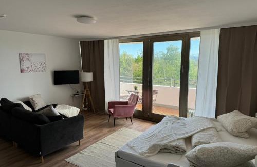 Jakobshof Apartment | 1 Zimmer Wohnung mit Balkon und Küche