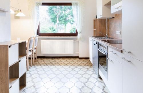 Westerburg Apartment | 10 Bett Ferienwohnung Sonnenblume