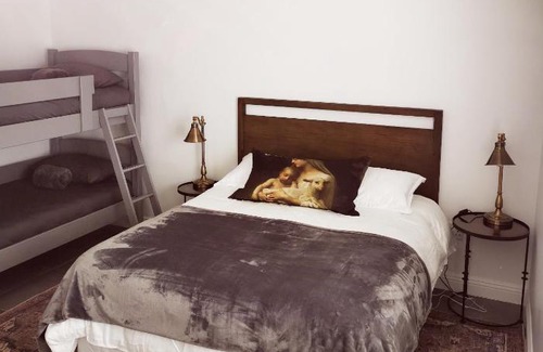 Bloemfontein House | 10 Jock Meiring Guesthouse Unit 2