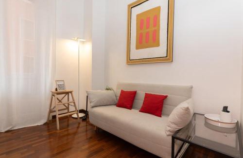 Quartiere XV Della Vittoria Apartment | 10 Min Città del Vaticano-Stadio olimpico Lucia Apartment 1BDR