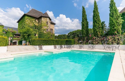Chambery Apartment | 10 mins de Chambéry ! Chateau, Piscine, Fitness