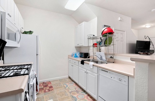 North Natomas Condo | 10 mins from sacramento international and downtown sacramento