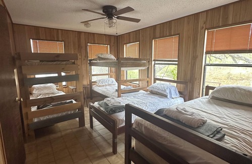 D'Hanis Cabin | 10+ near Hondo in D’Hanis TX.