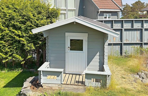 Sogne House | 10 person holiday home in SOGNE