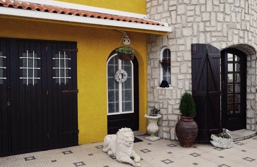 Arcozelo House | 100 m from the ocean - indoor pool - 8 people