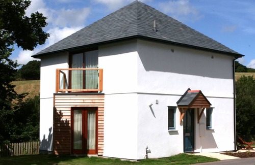 Carnon Downs Other | 100 m² Accommodation ∙ 2 bedrooms ∙ 4 guests