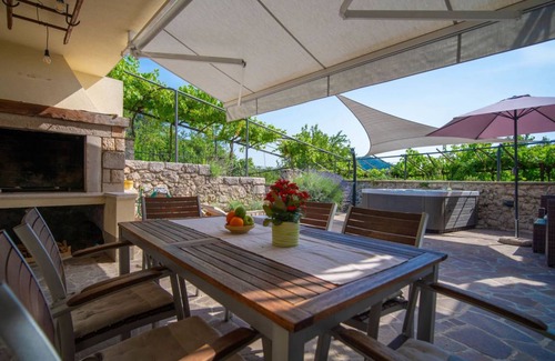 Bribir Other | 100 m² Accommodation ∙ 3 bedrooms ∙ 6 guests