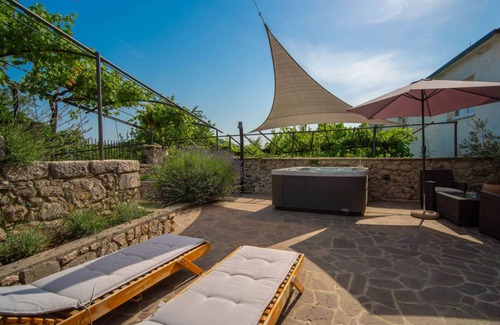 Bribir Other | 100 m² Accommodation ∙ 3 bedrooms ∙ 6 guests