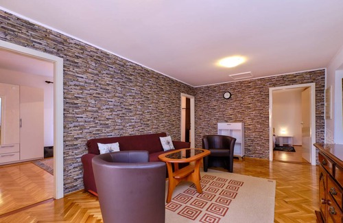 Veli Losinj Apartment | 100 m² Apartment ∙ 3 bedrooms ∙ 6 guests