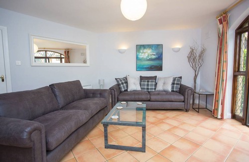 Seamount House | 100 m² House ∙ 3 bedrooms ∙ 6 guests