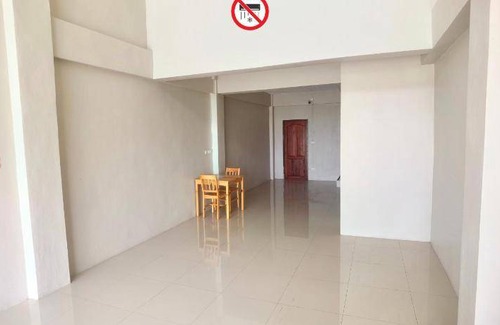 Nakhon Chai Si Hostel | 100 m² Hostel ∙ 19 guests