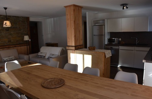Valloire Apartment | 100 m2 le col des Rochilles/10 people 4 * in the center of Valloire