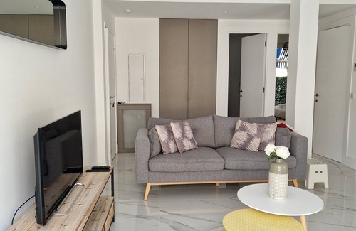 Nice City Centre Apartment | 100 METERS FROM THE BEACH COTE HOTEL MERIDIEN
